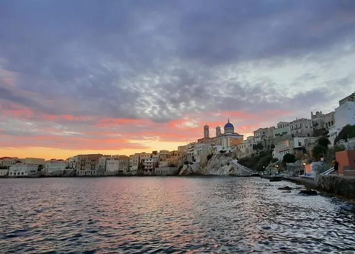 Hermes Penthouse Апартаменты Эрмуполис