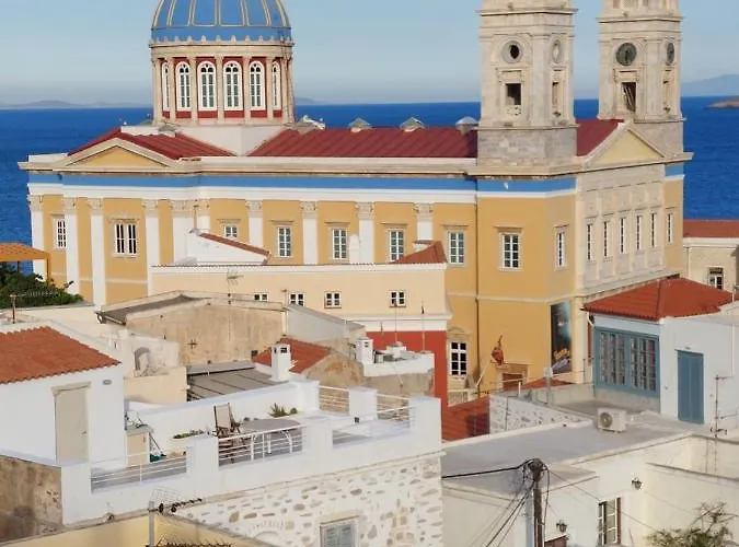 Hermes Penthouse * Эрмуполис